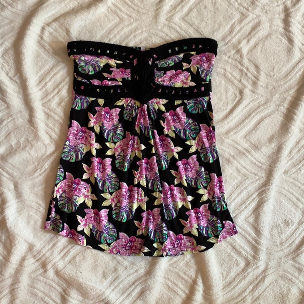 Strapless top